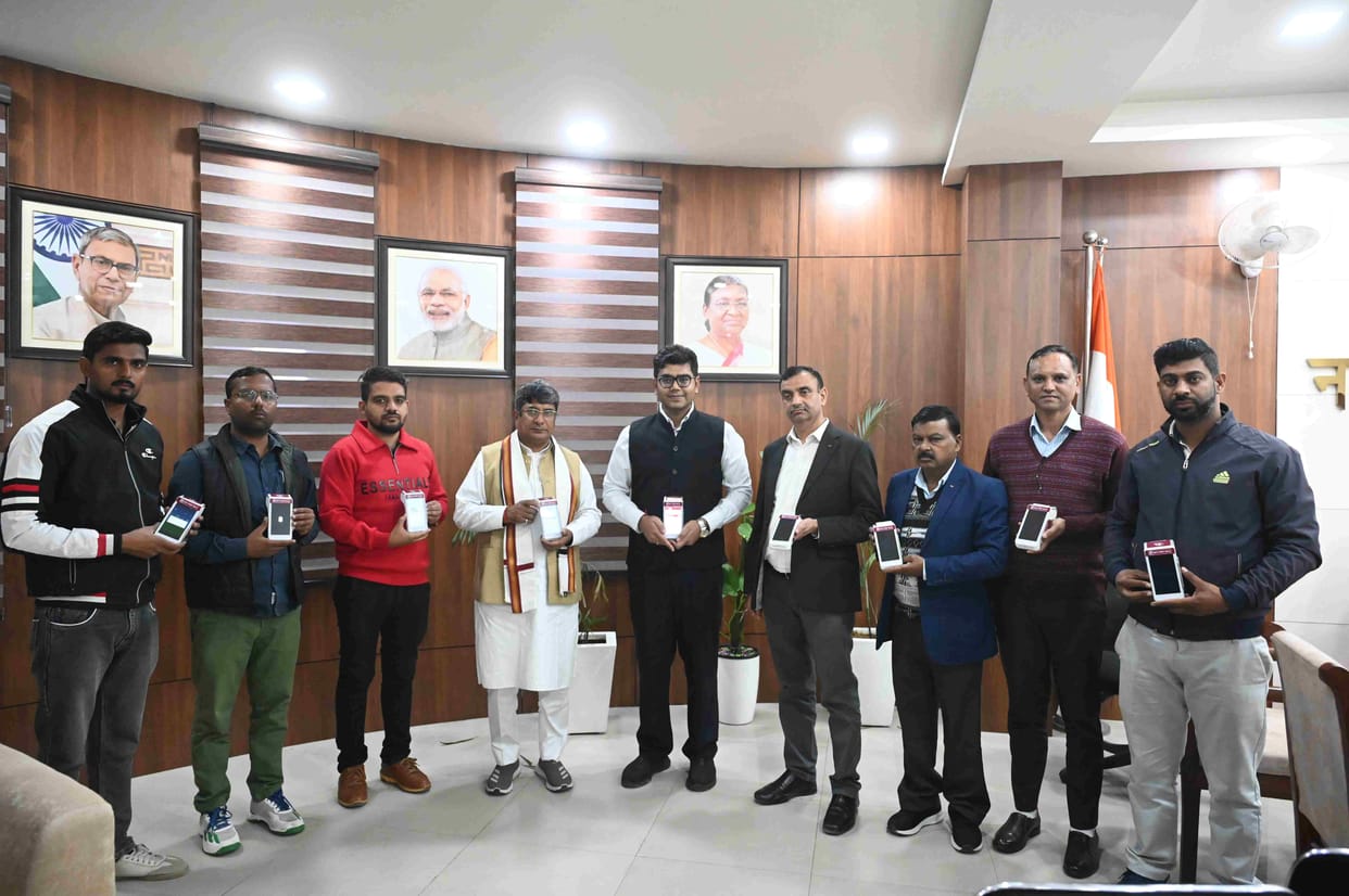 The Municipal Corporation has made the invoice process online, with on-the-spot invoices and payments being made through POS machines