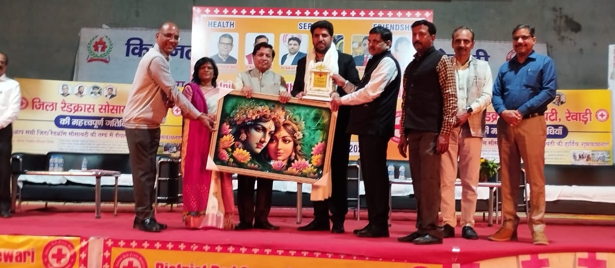 Pankaj of Ahir College won in the speech competition