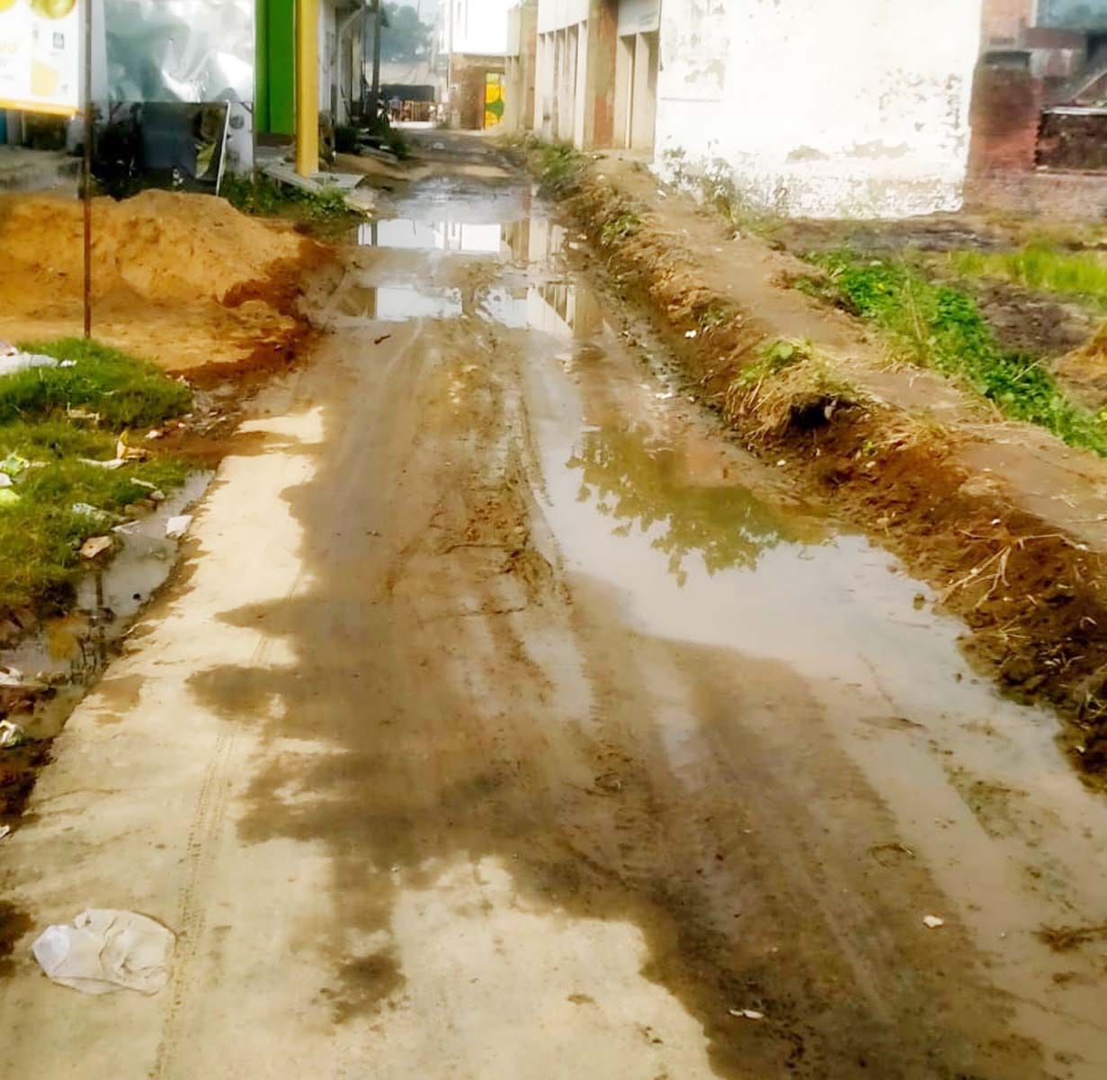 Water is filling up on the road in Rampur Kalan, memorandum given