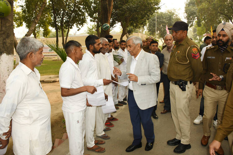 Lokayukta visited the district jail, no complaint was received