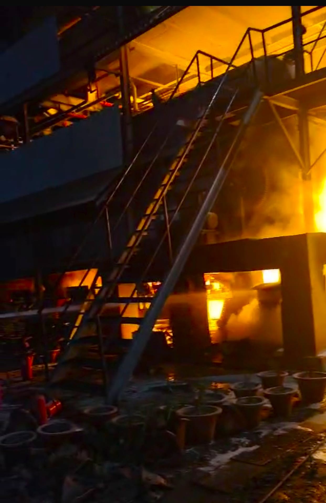 A massive fire broke out at the bran oil factory of Rungta Industries, which is still under control.