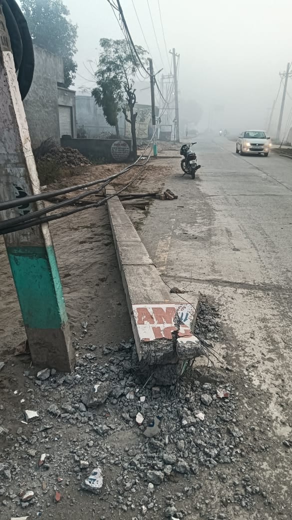 Electric Pole Broken Due To Vehicle Collision - Yamuna Nagar News ...