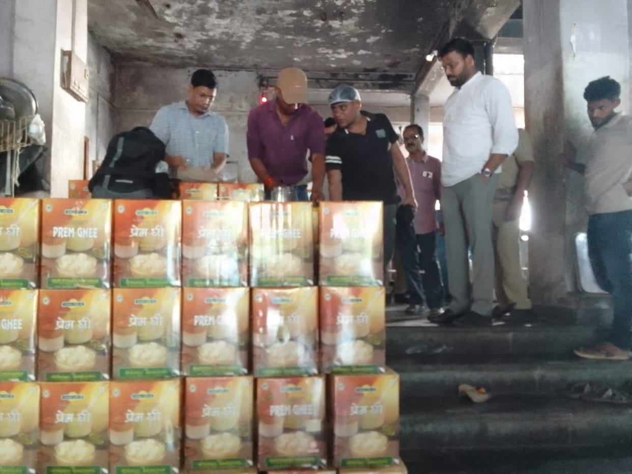 Desi ghee seized from Agarwal Sweets was adulterated, sesame oil and iodine were found.