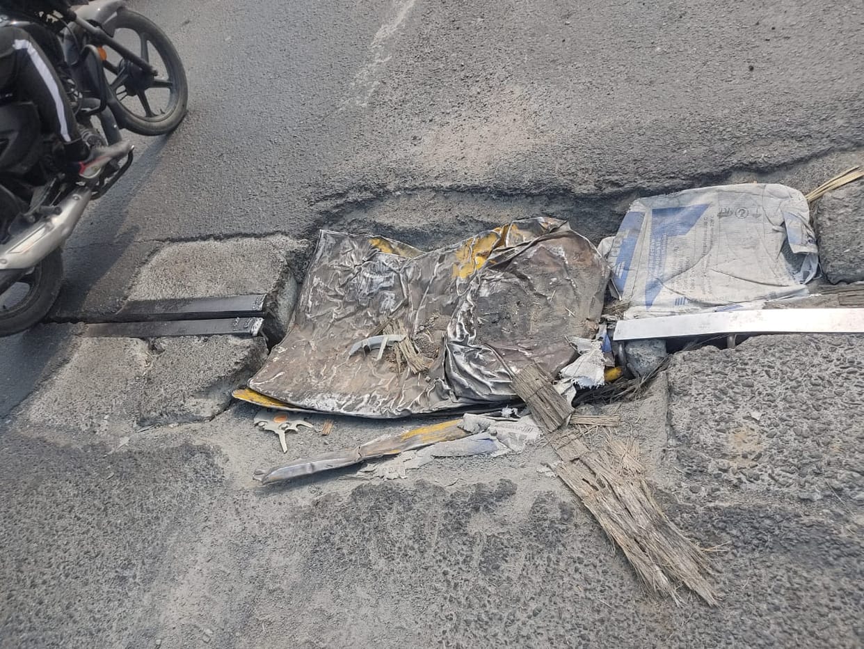 A vehicle crushed a drum placed on a pothole on the Ramganga bridge, and the girders came crashing down.