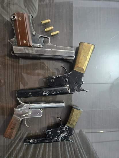 3 accused arrested with illegal weapons