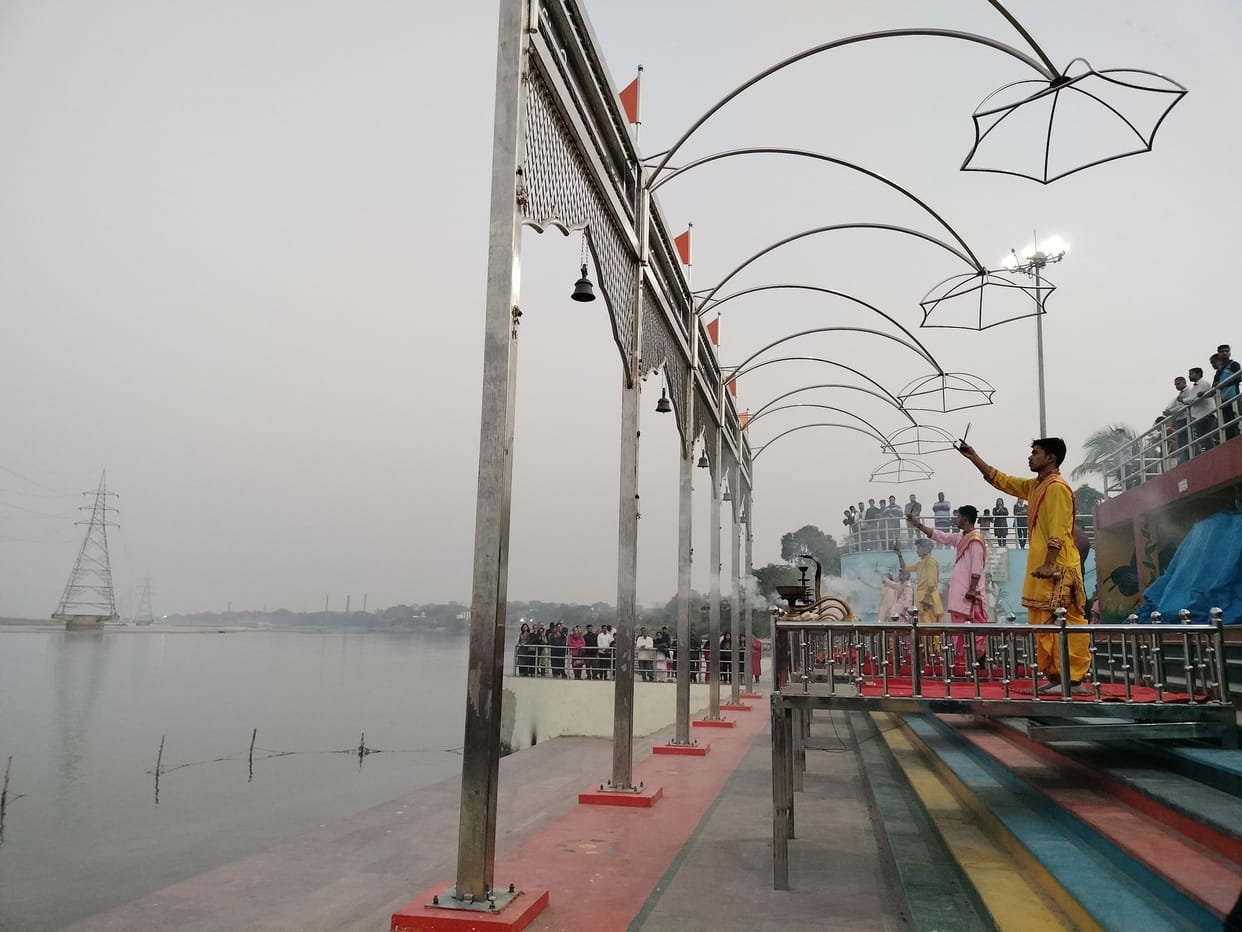 A road will be built parallel to the Ganga, connecting Shuklaganj to Atal Ghat.