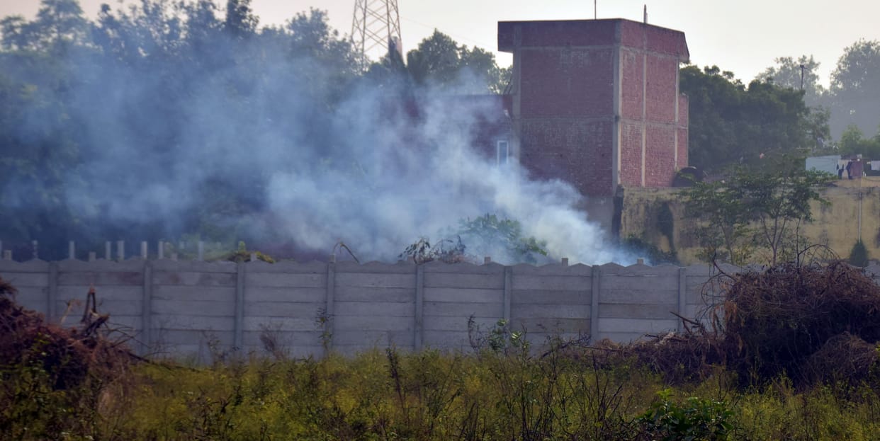 Meerut Weather Today: The air of the district is not fit to breathe, lungs are getting damaged due to dust