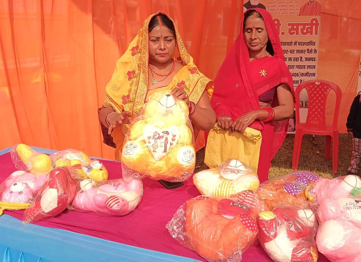 Meera is spreading happiness in the lives of women through teddy bears.