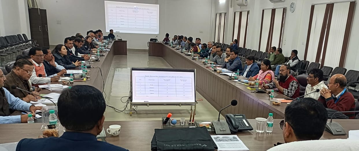 Commissioner laid emphasis on improvement in health services in the divisional review meeting
