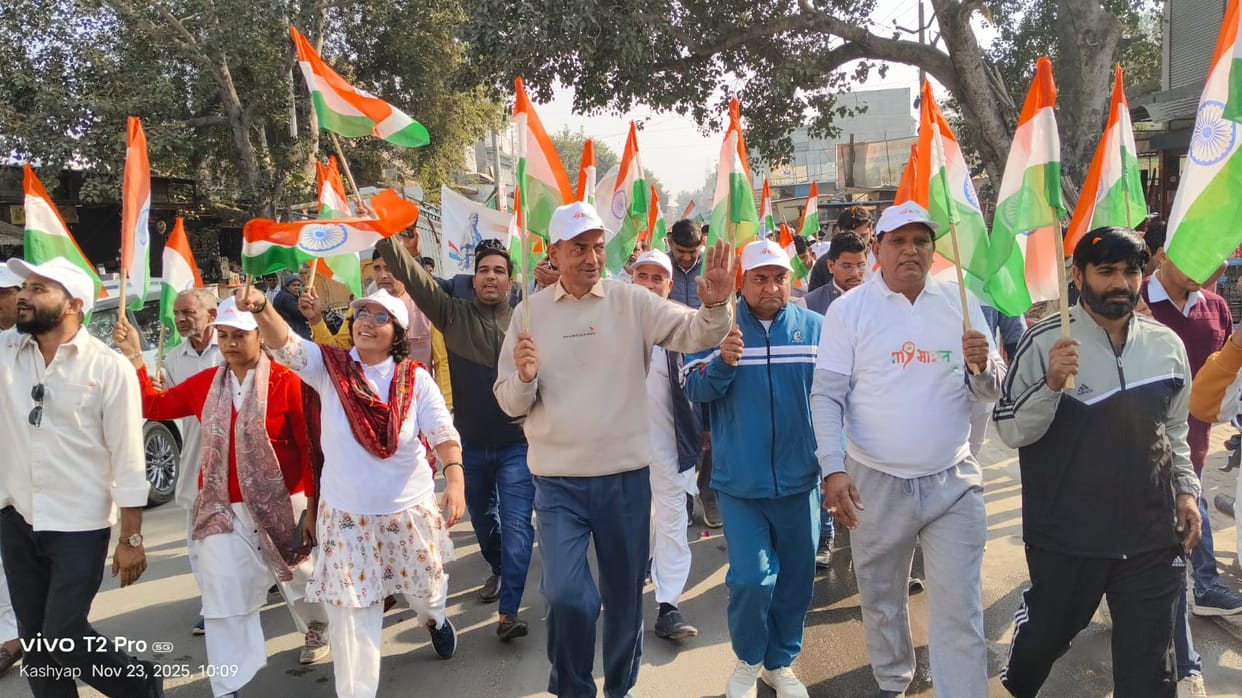 A grand march was taken out from Nangal Chaudhary to Lujota for national unity.