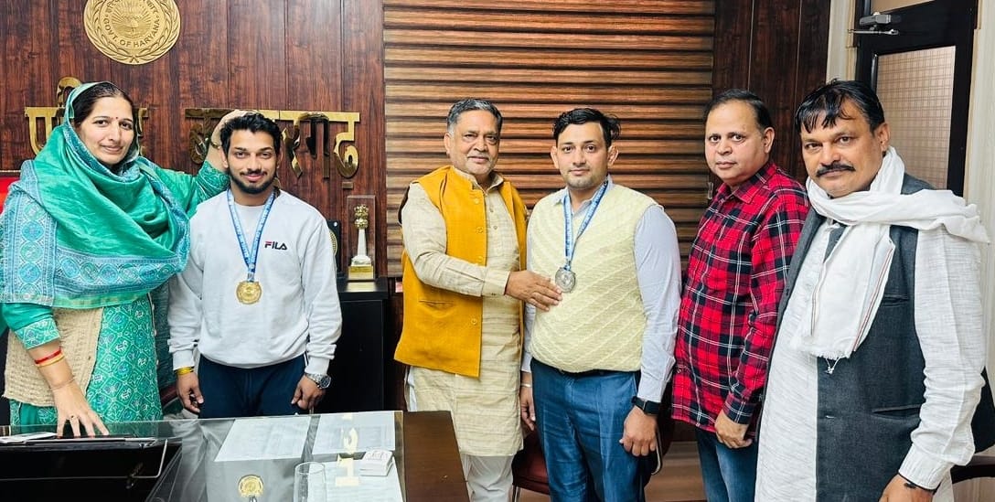 Medal winners honoured at Senior National Grappling Wrestling Championship