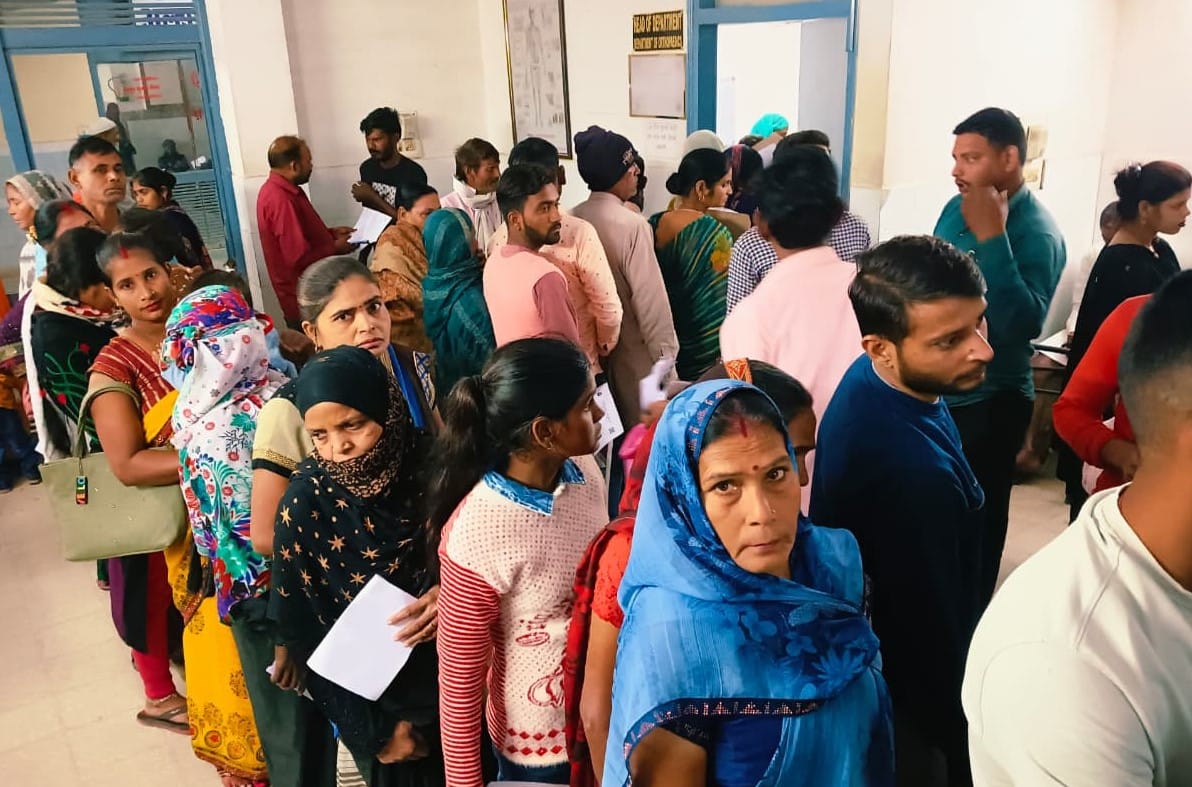 Patients with increased joint and muscle pain in winter, crowd in OPD