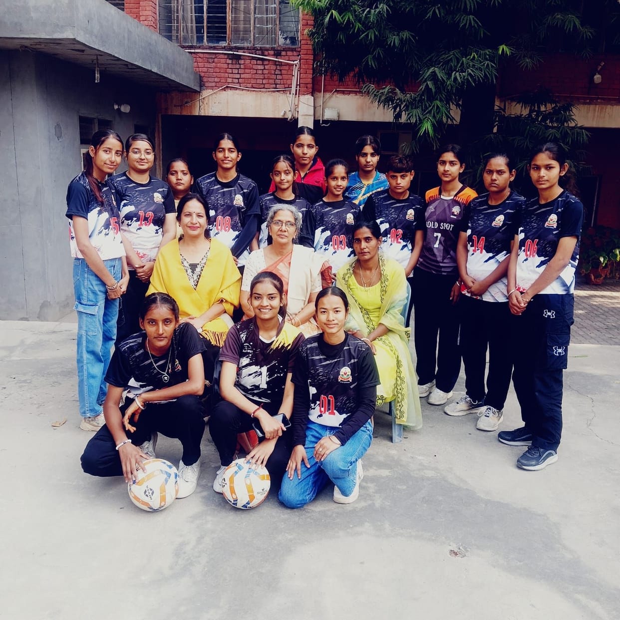 Women's football team won bronze medal