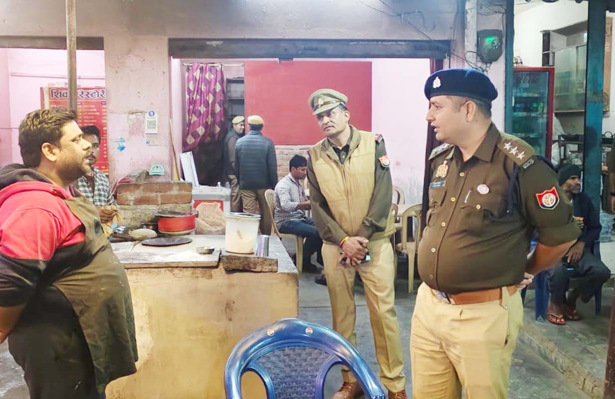 In Puwaiyan, a hoax was carried out in the name of checking at dhabas.