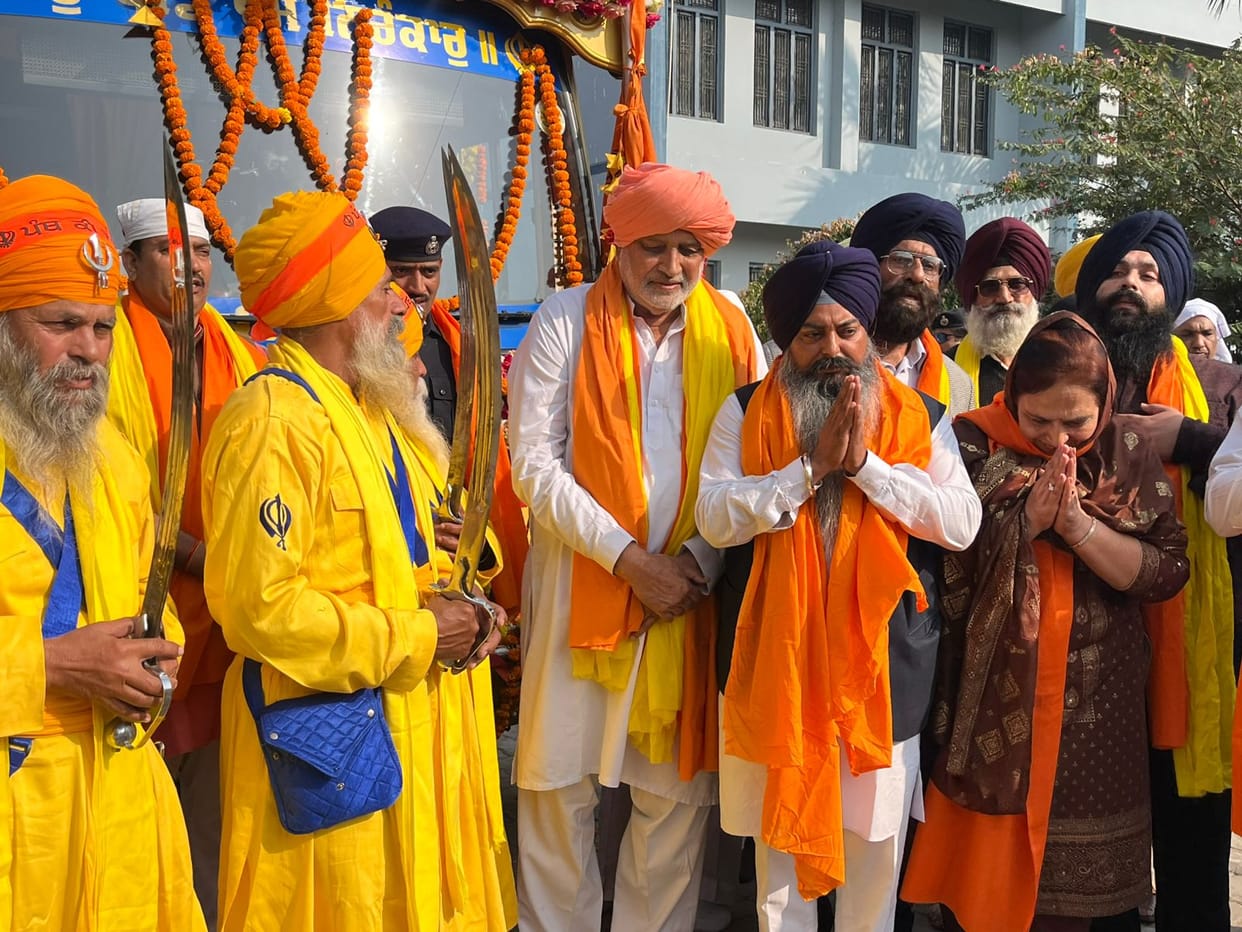 Nagar Kirtan Yatra was sent off for night halt at Jhinvrehdi.