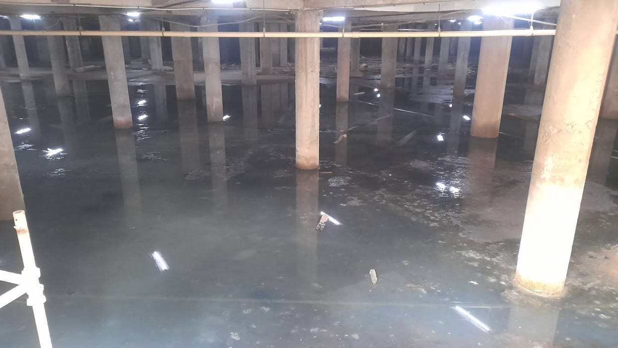 Sewerage treatment plant overflows at Parsvnath Royal Sector 20