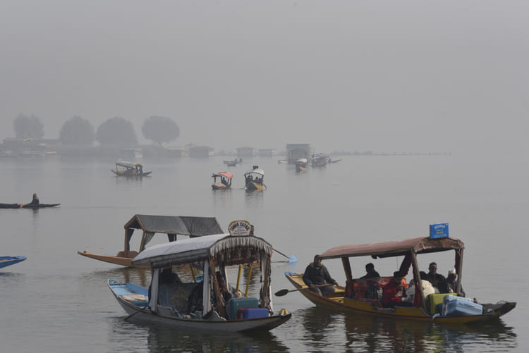 Weather:उत्तर भारत में बढ़ी सर्दी…कश्मीर में पारा माइनस में, पंजाब-हरियाणा में शीतलहर; दिल्ली में भी ठंडक – Weather Report Of India, Updates