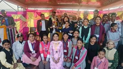 Delath School celebrated its annual function with great pomp and show