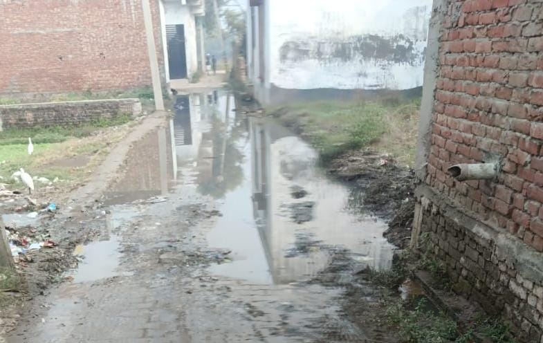 Dirty water is flowing on the road, children are unable to go to school
