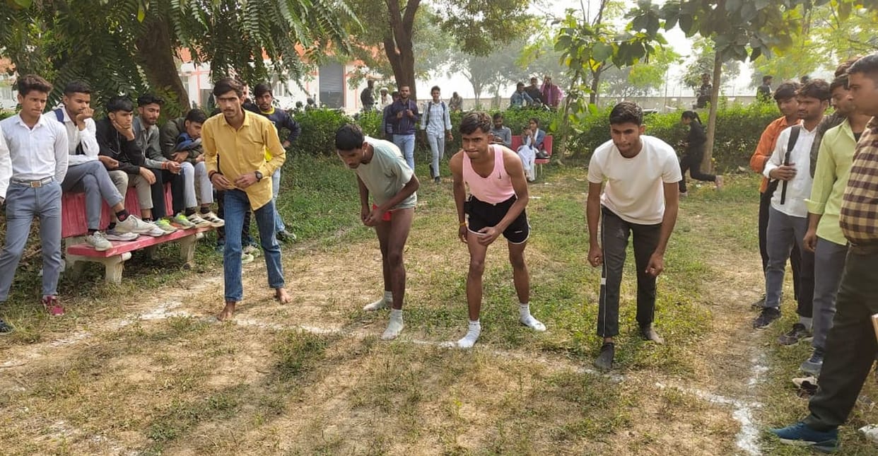 Kadar Chowk got first place in Kho-Kho and Dahgawan got first place in 400 meter race.