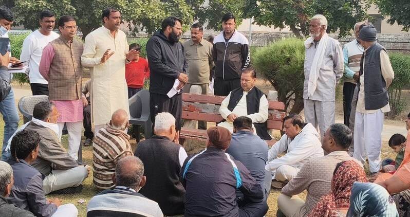 200 people presented their problems in the open court, the MLA and the chairperson's representative ordered an on-the-spot solution.