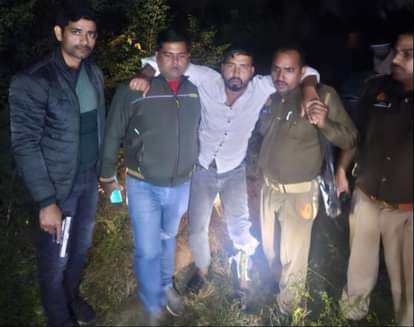 Two criminals shot in encounter, three others arrested