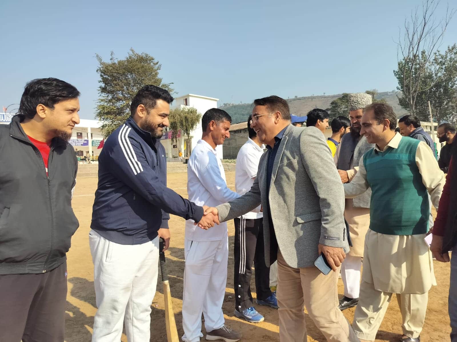 डॉ राज कुमार थापा मेमोरियल डिस्ट्रिक्ट-लेवल क्रिकेट टूर्नामेंट में राजोेरी एडमिनिस्ट्रेशन XI ने