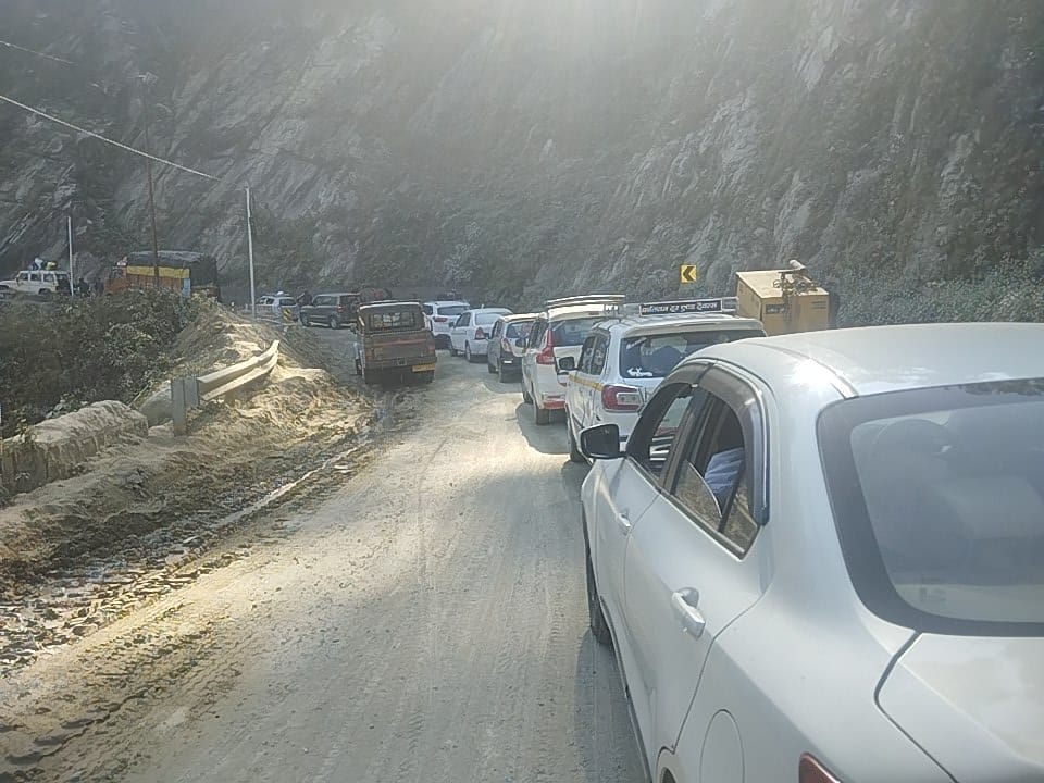 There is a jam due to hill treatment in Swala.