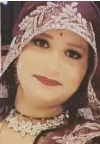 The husband slept in the room, while the woman hanged herself in the courtyard