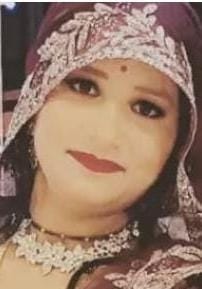 The husband slept in the room, while the woman hanged herself in the courtyard
