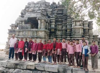 Students visited the Chandel period monastery of Rawatpura.