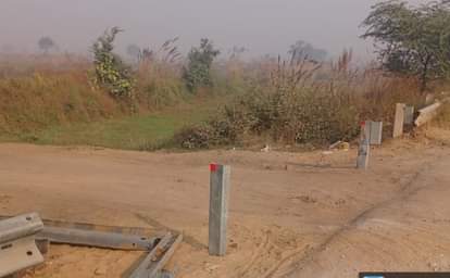 Illegal cut made on expressway, FIR against unknown person