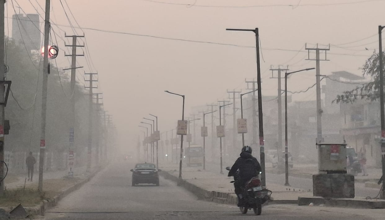 Pollution at dangerous levels with suffocating air