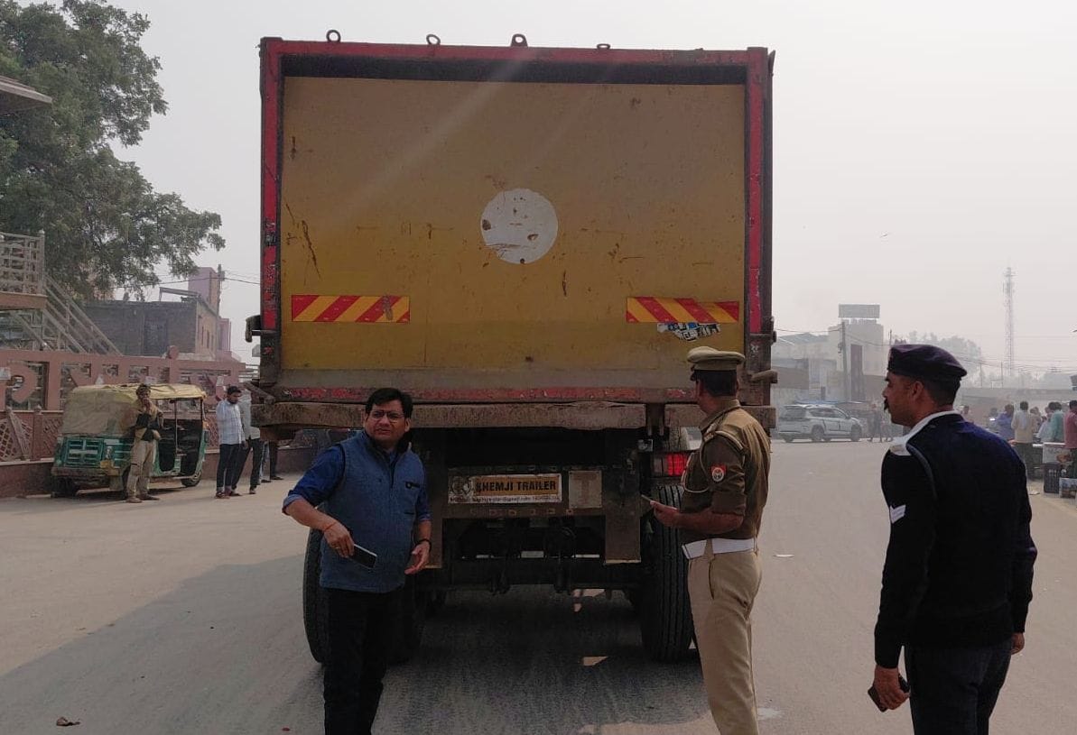 13 dumpers were running without number plates, challaned