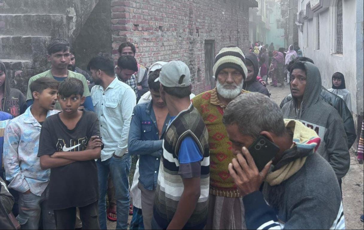 Dead bodies of elderly husband and wife found in suspicious circumstances