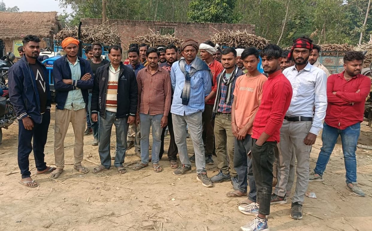 Farmers create ruckus at sugarcane centre in protest against under-weighing and unloading charges