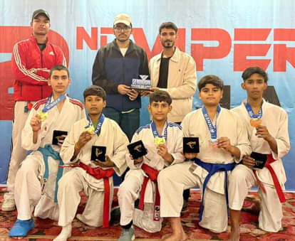 Bah children won 4 gold medals in Jaipur Karate
