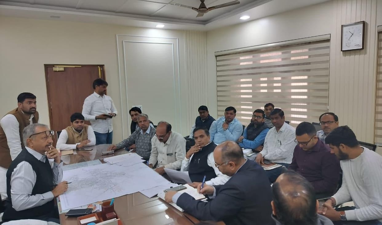 The MLA held a meeting with the officials of several departments including the Chief Engineer and gave instructions to strengthen the drinking water system