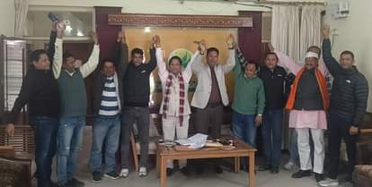 Officers should be appointed on vacant posts in the Mandi