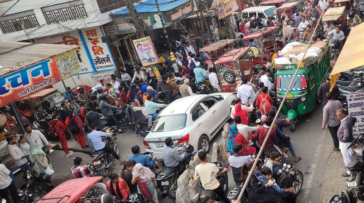 Illegal parking of vehicles led to traffic jam on Gandhi Marg throughout the day