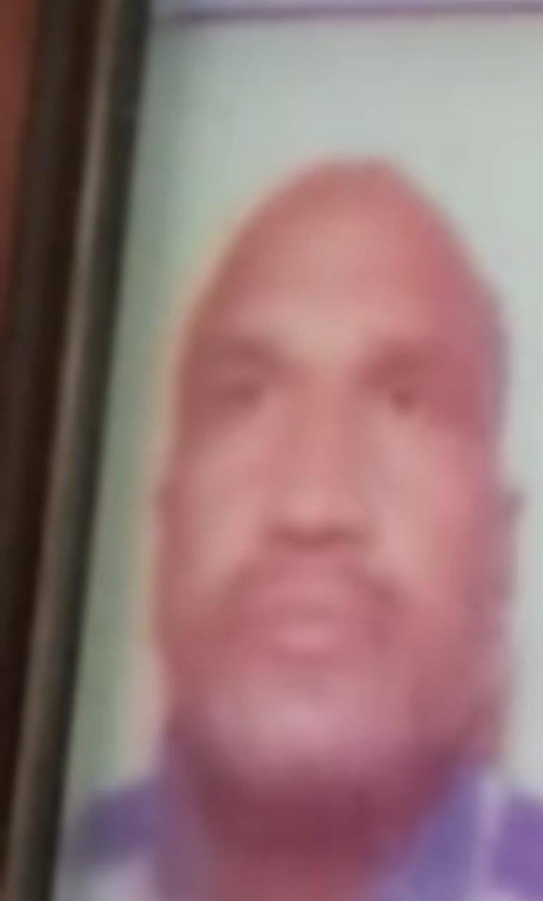 Transporter committed suicide by hanging himself, left a suicide note