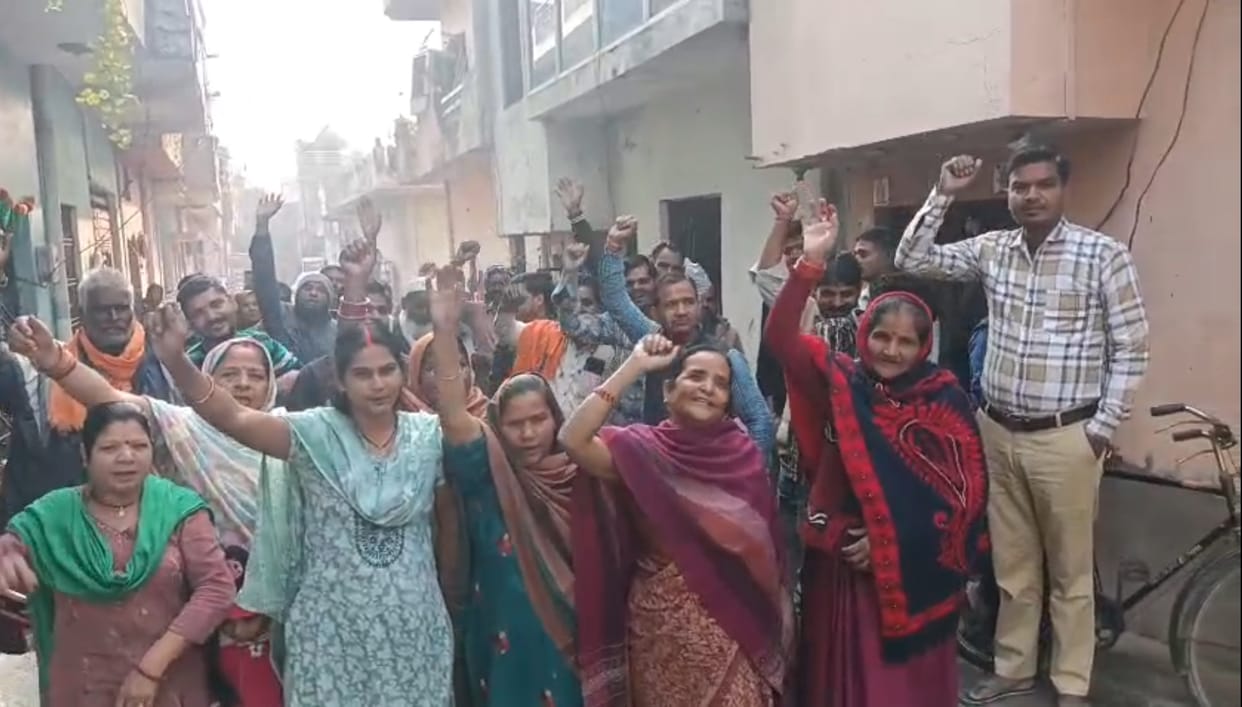 Road not built, anger against councillor and MLA