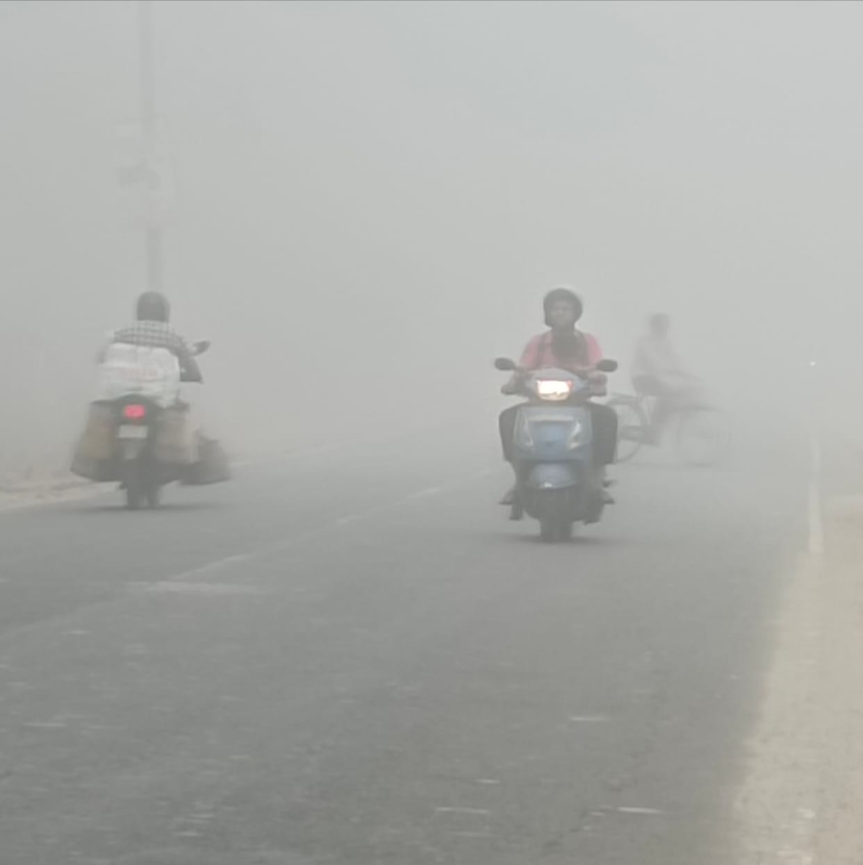Siddharthnagar News : Temperature drops by 4 degrees Celsius in two days