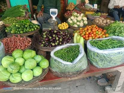 Green vegetables become expensive, customers upset