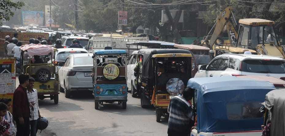 Entry of e-rickshaws closed from Rajapal Square to Bharat Chowk