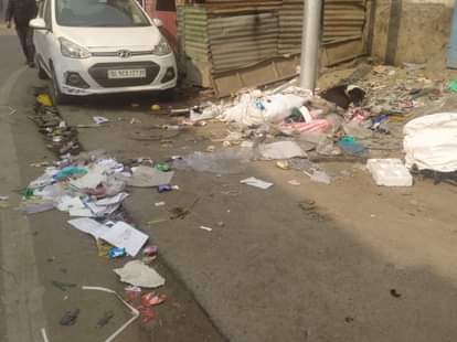 Srinagar, Red cross Road, Garbage, Municipal Corporation, Not taken Action