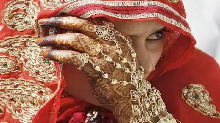 Jhansi: Police rushed to the spot after receiving information about the marriage of a minor boy