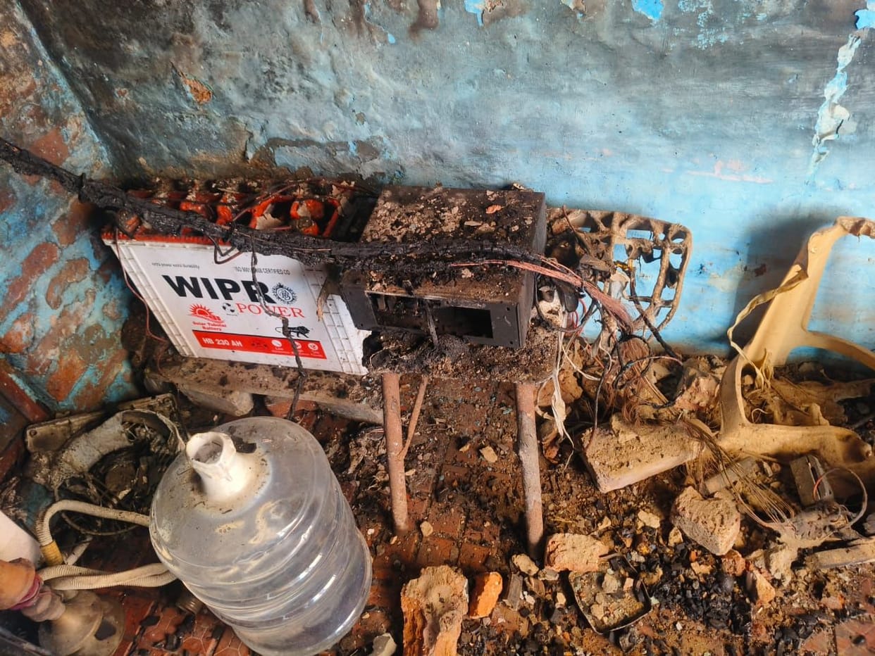 Fire broke out in the house, the family had gone to a wedding