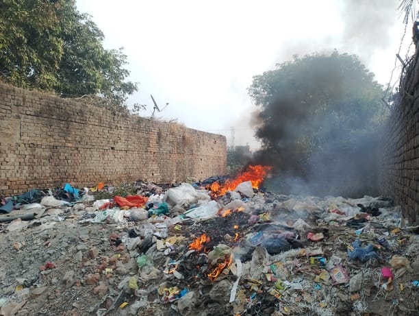 Garbage burning in city and factory running, AQI 186 recorded