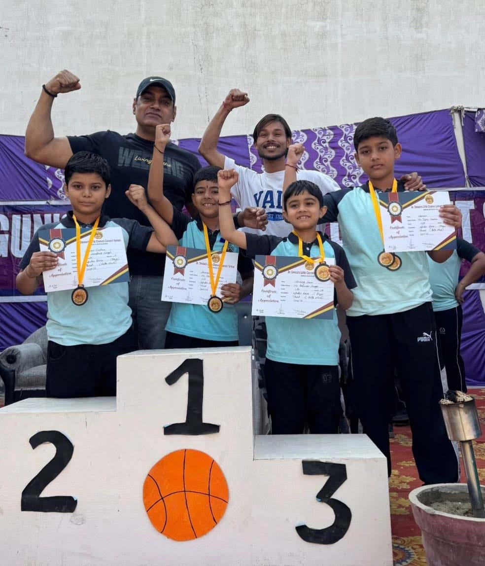 Tanvi and Sukhdeep selected as best players in the annual sports meet